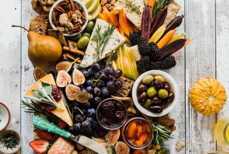 platt lay fotografi av olika sorters frukter